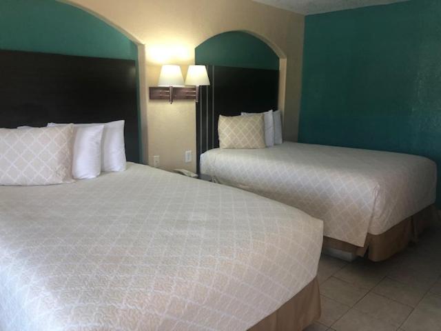 Pinn Road Inn And Suites Lackland Afb And Seaworld Сан-Антонио Экстерьер фото