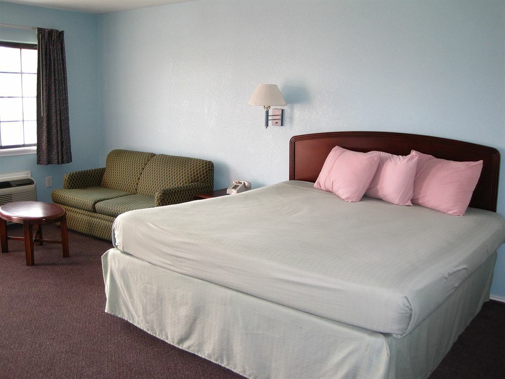 Pinn Road Inn And Suites Lackland Afb And Seaworld Сан-Антонио Экстерьер фото